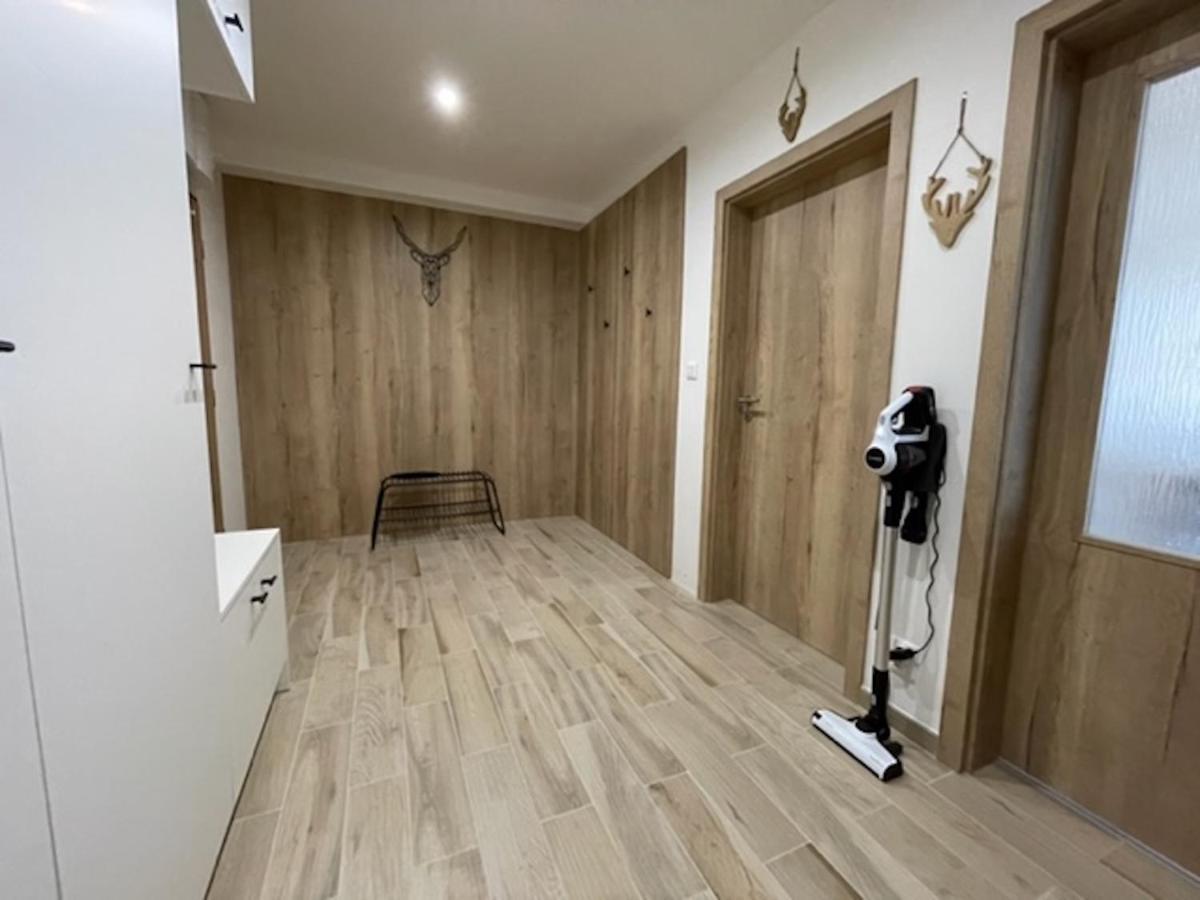 Klinovec Apartments Luxury Loučná pod Klínovcem Exteriör bild