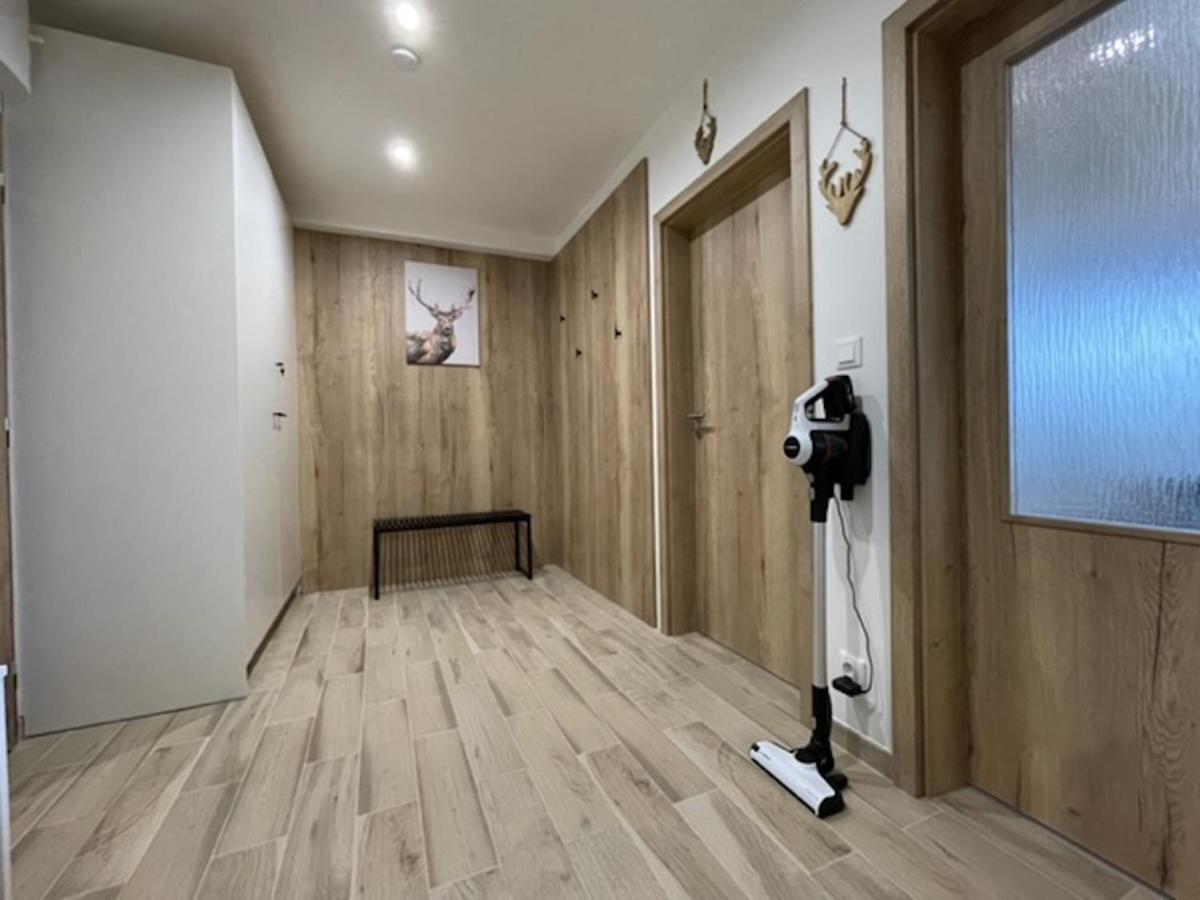 Klinovec Apartments Luxury Loučná pod Klínovcem Exteriör bild